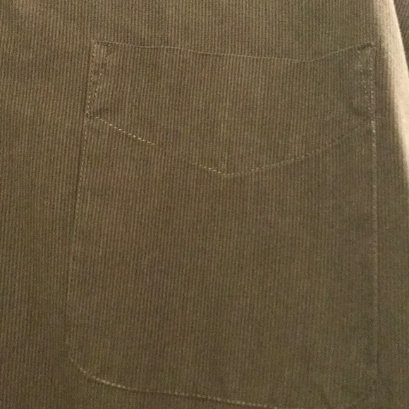 Men’s Van Heusen Button Down - Picture 4 of 4